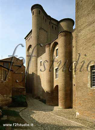 Castello-Tolous-Albi_1.jpg