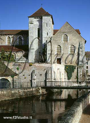 fiume-Chartres_2.jpg